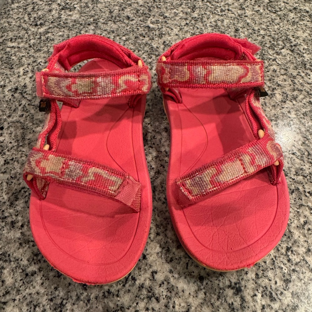 Toddler Tevas size 8